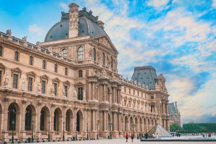 Explorează atracțiile de top din Paris – Fără cozi, obiective emblematice și cele mai bune experiențe în 2026