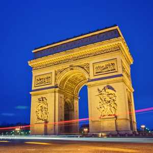 Urcă în autobuzul decapotabil în Paris, Franța – Descoperă atracții de top, monumente și comori ascunse cu un tur hop-on hop-off în 2026